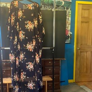 Torrid Duster Cardigan Womens Size 5/6 Blue Floral Open Front Sheer Kimono Hi-Lo